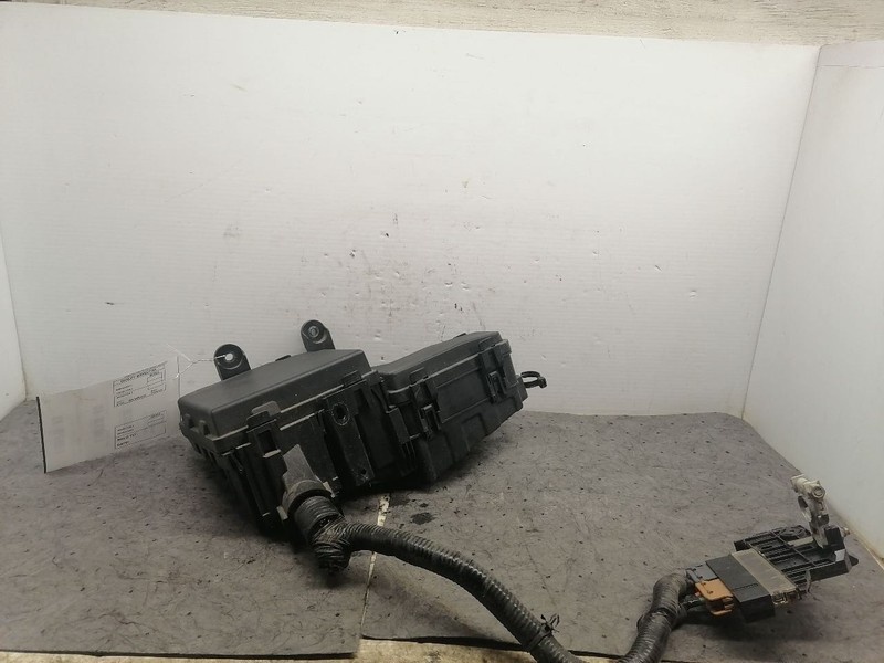 Driver Left Fuse Junction Box Engine Fits 17-20 ROGUE 1559909