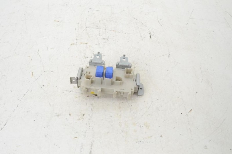 2004-2007 Nissan 350Z Vert VQ35HR Interior Cabin Fuse Box