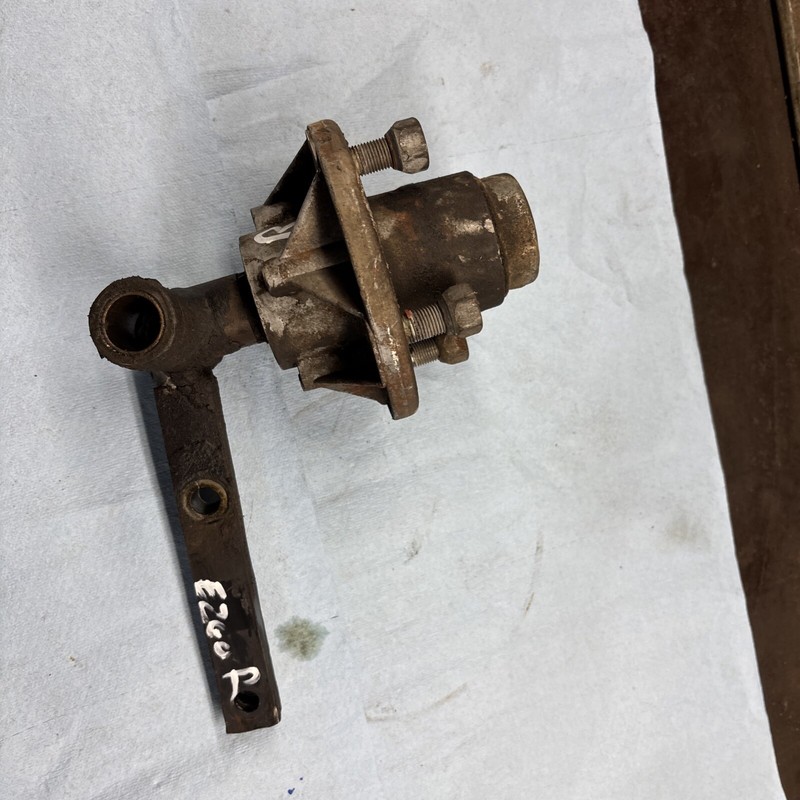 1980’s Vintage EZGO Golf Cart Front Right Spindle Wheel Hub Good