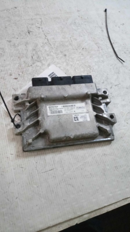 2017 Ford C-MAX Engine Control Module ECM 523945 OEM 121K Miles Silver