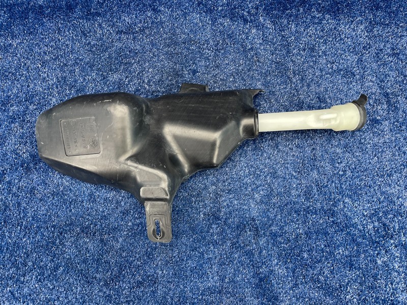 16-19 Buick Cascada Windshield Washer Fluid Reservoir Tank w/ Pump OEM 13260579
