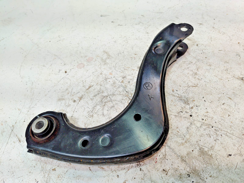 TOYOTA CAMRY 2018-2024 Avalon FRONT PASSENGER SIDE LOWER CONTROL ARM OEM