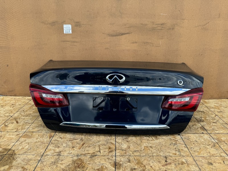 INFINITI Q70 Q70L 2015-2019 OEM TRUNK DECK LID WITH LIGHTS & TRIM ASSEMBLY BLUE