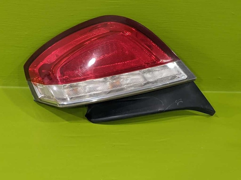 09 10 11 12 MKS PASSENGER RIGHT TAILLIGHT LAMP OEM 3790-60