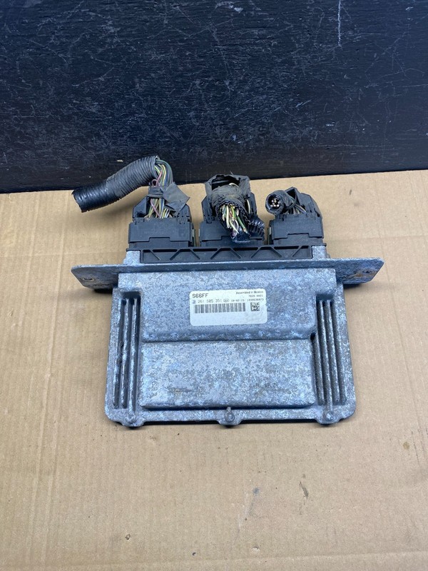 2010 Ford Van E250 E350 5.4L Engine Control Module Unit ECU AD4884 DG