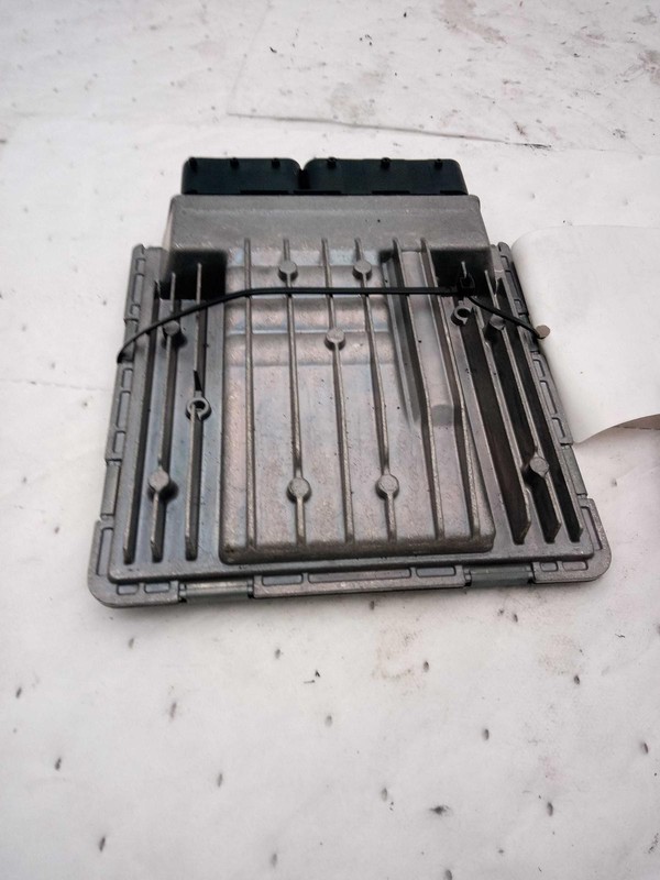 2007 BMW 525I Engine Control Module ECM OEM 12147561685 212K Miles