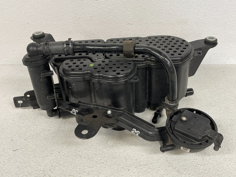 ⭐2016-2018 AUDI A7 S7 RS7 FUEL GAS VAPOR CHARCOAL CANISTER ASSY OEM LOT2359