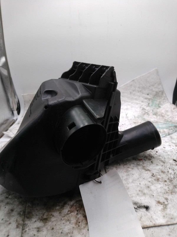 2016 BMW 528i Air Cleaner Assembly OEM Used 2.0L 69000 Miles Grey