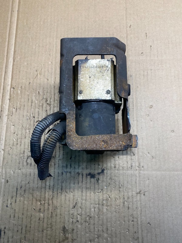 2004-07 Chevrolet Express ABS Pump Control OEM 13567136 Module AB2746 DG