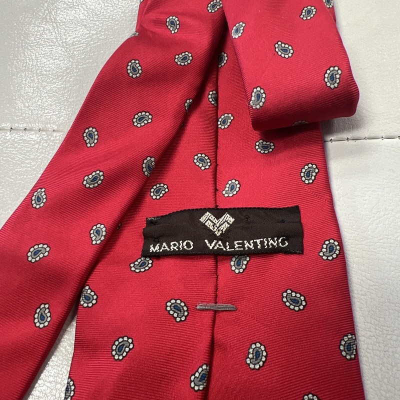 Mario Valentino 100% Silk Men's Tie Red Background Green Paisley WPL 2831