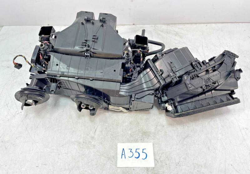 ✅17-18 OEM Porsche Panamera 971 HVAC AC Air Heater Core Blower Motor Housing Box