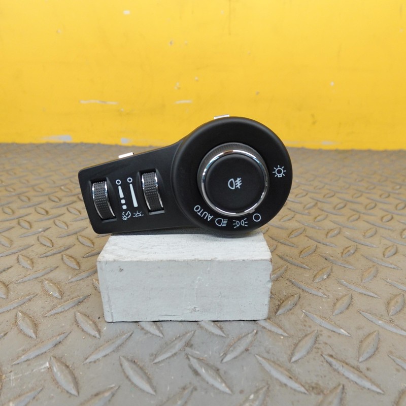 2017-2026 CHRYSLER PACIFICA DASH LEFT HEADLIGHT CONTROL SWITCH OEM 68154356AE