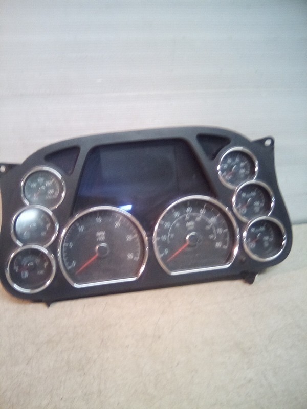 2014 Peterbilt 579 Paccar Q43-6057-1-2-104C Gauge Cluster "BROKEN MOUNTS"