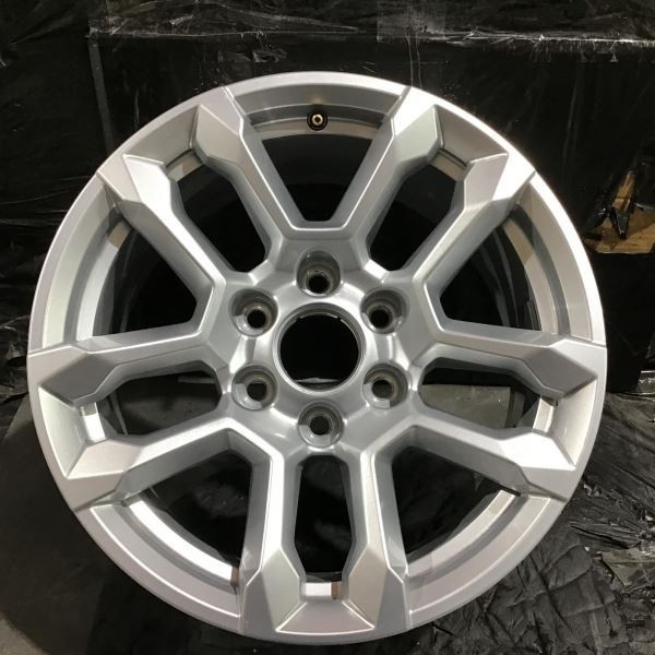 2022 2023 2024 Silverado 1500 14091 Wheel 18x8-1/2 Rim Silver Painted 84775274