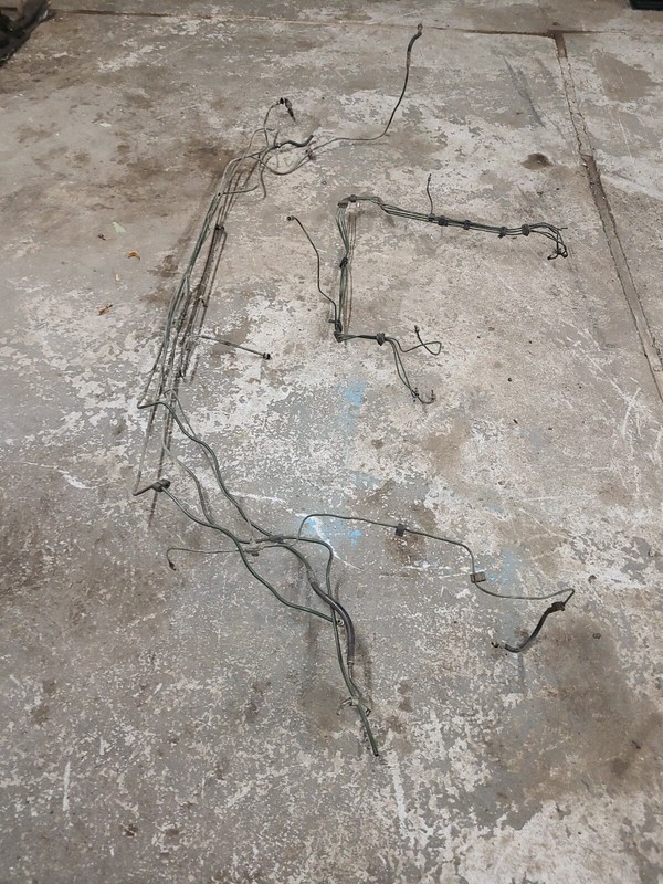 1985 Mercedes-benz 380sl Main Fuel Lines gas (read description )