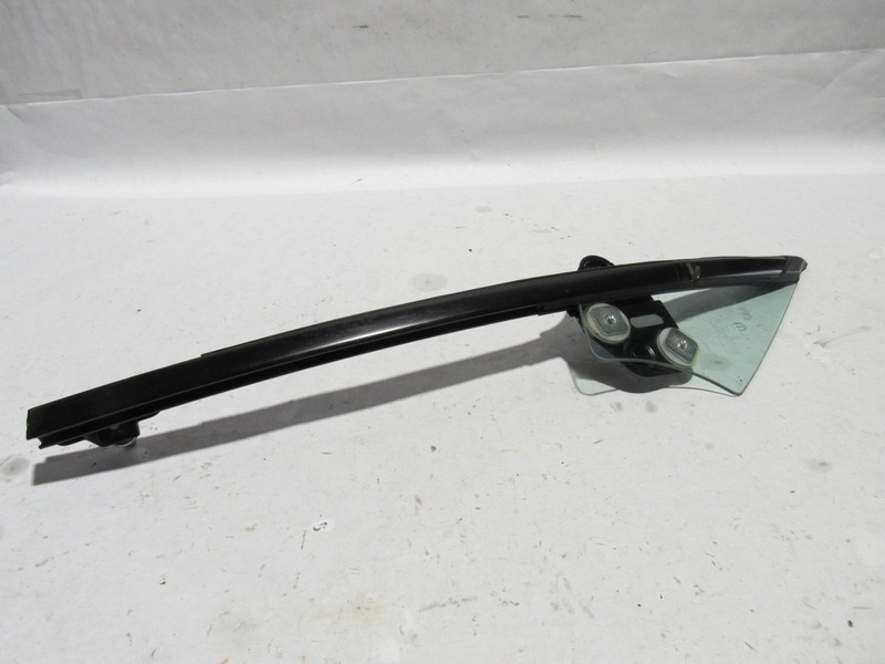 Fiat 124 Spider 2018 Front Right Passenger Door Quarter Window Glass 15-20 *