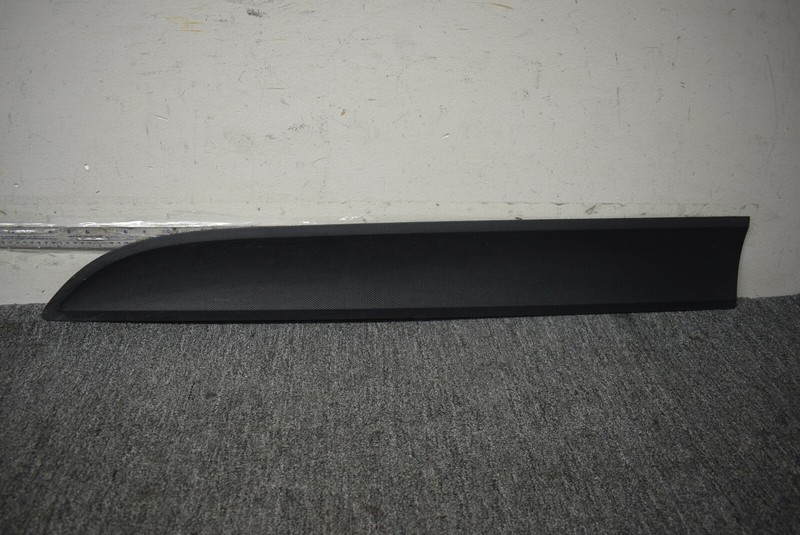 2013-2016 PORSCHE MACAN DOOR MOLDING LEFT SIDE FACTORY OEM