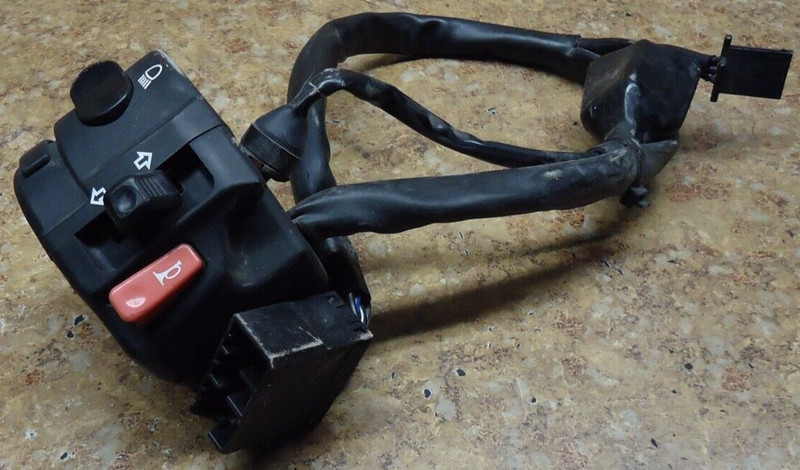 2001 Triumph Sprint RS 955I 955 I Left Switches Controls Horn Turn Lights Pass