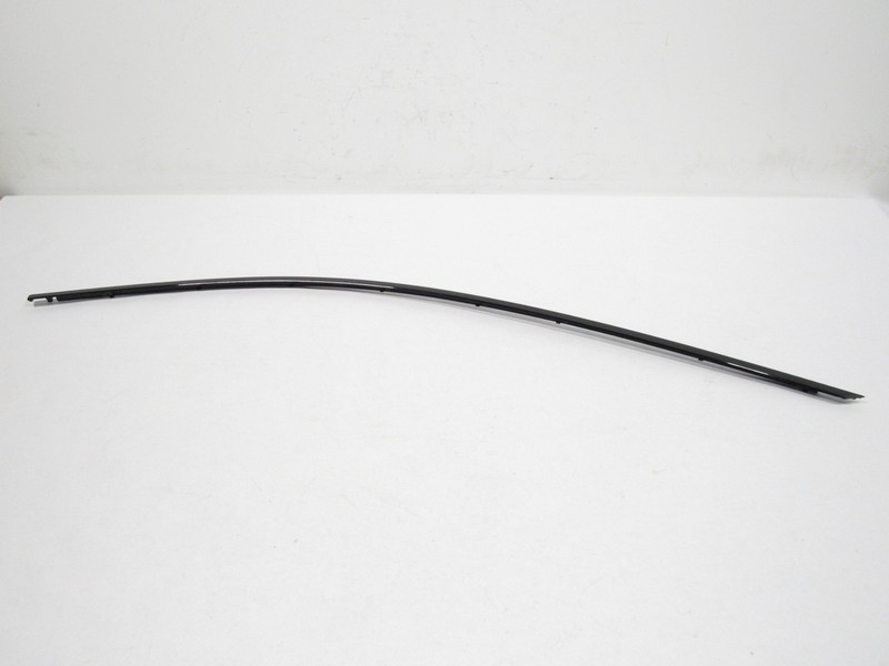 17-20 Jaguar F-Pace 2018 Front Right Passenger Door Window Upper Molding Trim ;Y