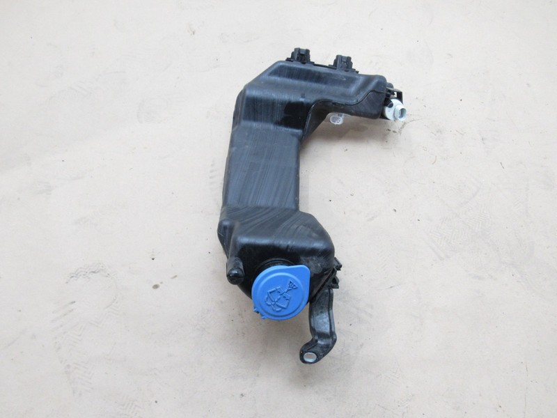BMW M235i F44 2023 Front Windshield Washer Fluid Reservoir Bottle 20-25 |