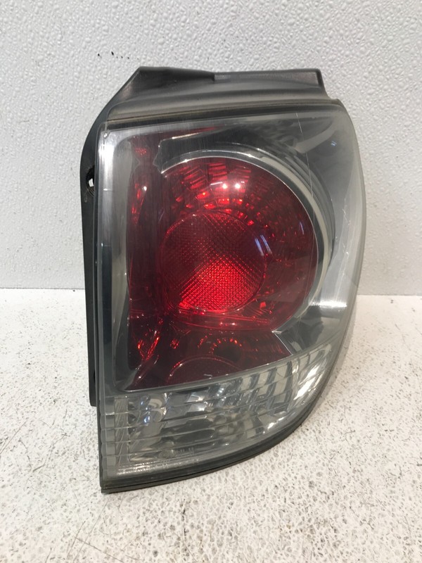 01-03 Lexus RX300 OEM Right RH Passenger Rear Tail Light Brake Lamp OEM