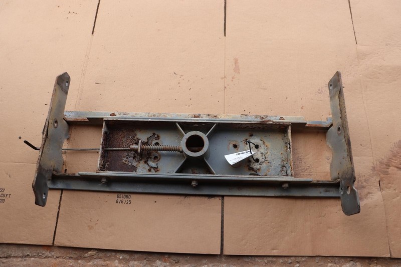 2011-2016 FORD F250 SD 5TH WHEEL TRAILER HITCH PLATE SUPPORT GOOSENECK