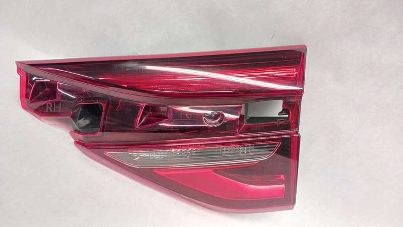 18-'21 BUICK ENCLAVE Right passenger inner Taillight LED OEM Grade A!