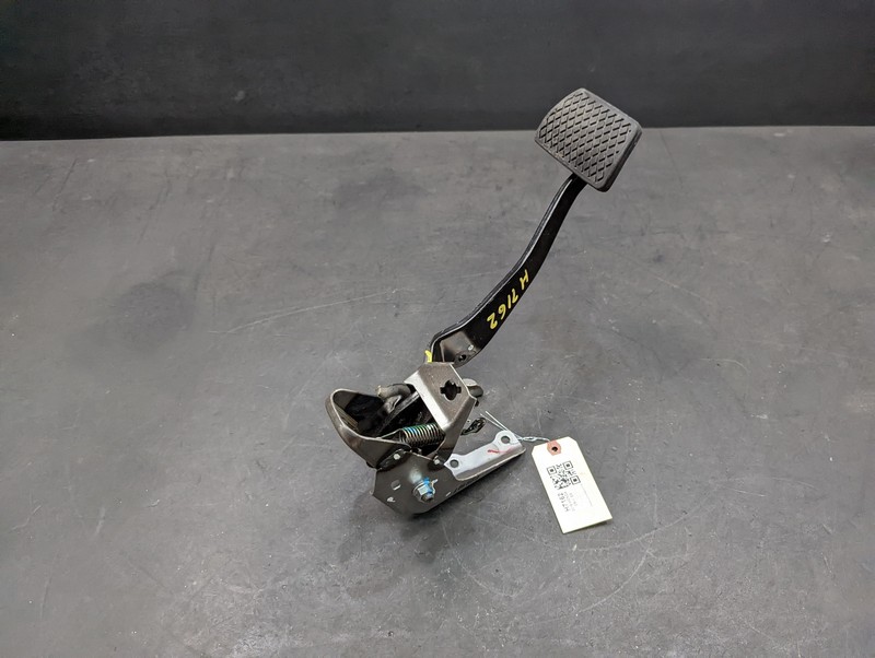 Brake Pedal 2019 Honda CR-V 46600-TLA-A51 2017 2018 2020