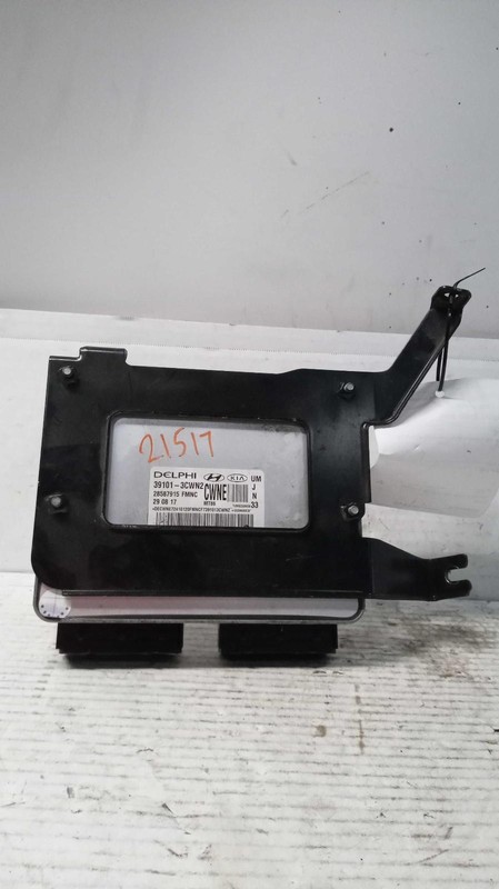 2018 KIA Sorento Engine Control Module ECM 3.3L OEM Used NJ25-21517-532021