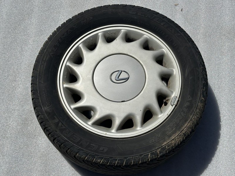 1990 1991 LEXUS ES250 WHEEL LEFT 195 60 15 ALLOY RIM AND GENERAL TIRE 7/32 TREAD