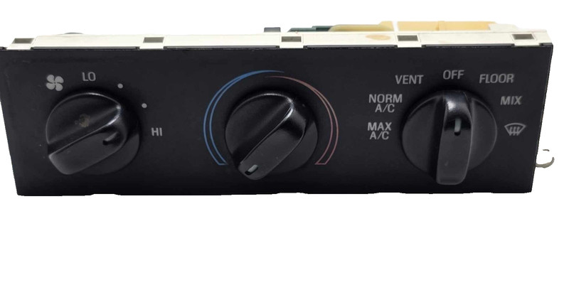 Ford Crown Victoria A/C Heater Climate Control 2005 P/N F8AZ19980AA