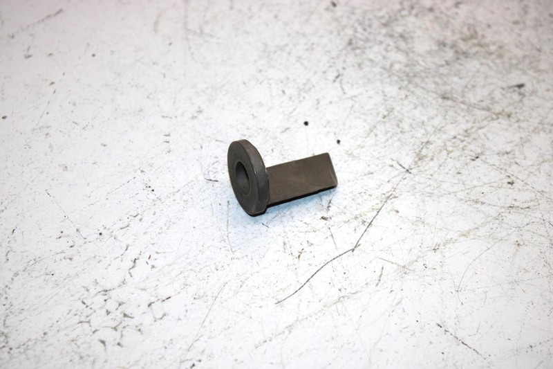 02 Arctic Cat Zrt 600 Oem Left Exhaust Valve Guide 3005-895 Q2758