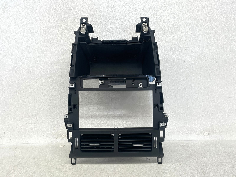 ⭐2015-2019 LAND ROVER DISCOVERY CENTER DASH AIR VENT GRILLE TRIM OEM LOT2605