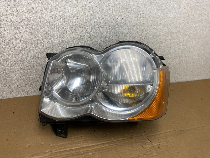 2008-2010 Jeep Grand Cherokee Left LH Driver Side Halogen Headlight AD4019 DW