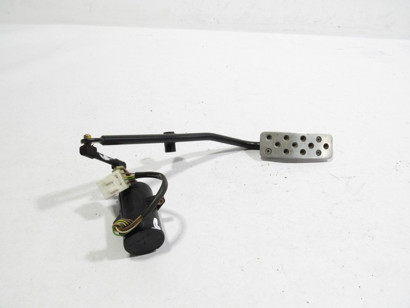 02-06 Maserati Coupe GT 2004 4.2L Gas Throttle Pedal W/ Position Sensor Motor |