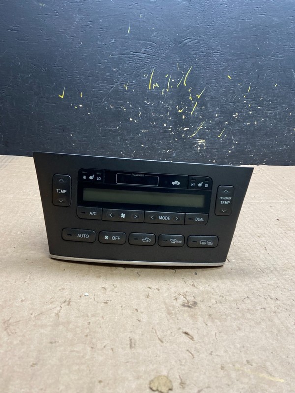 2004 - 2006 Lexus ES330 Center Dash A/C AC Heater Climate Control Unit Z0279 DG