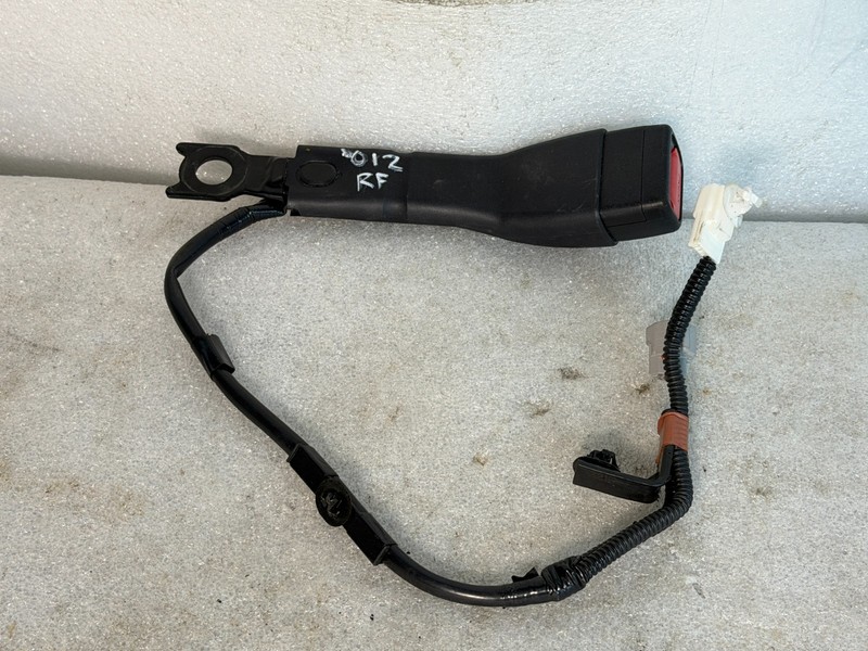 2015-2025 LEXUS RC350 FRONT RIGHT PASSENGER SIDE SEAT BELT BUCKLE OEM