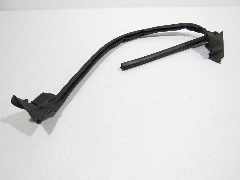 Audi RS7 C8 2022 Front Left Driver Door Window Weatherstrip Seal 19-24 ;:O