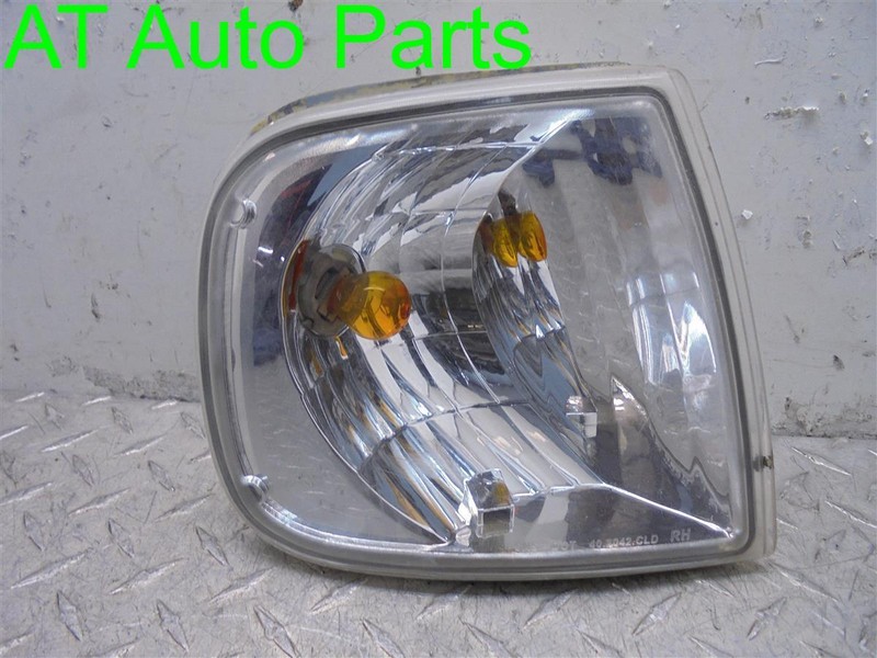 97 98 99 00 01 02 FORD F150 F250 PASSENGER TURN SIGNAL LAMP F75Z13200AC