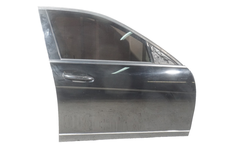 2012 - 2014 MERCEDES BENZ C300 W204 FRONT RIGHT PASSENGER SIDE DOOR OEM