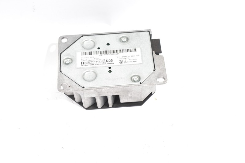 2010 - 2013 MERCEDES BENZ E350 4MATIC SUBWOOFER AMP AMPLIFIER HARMAN BECKER OEM