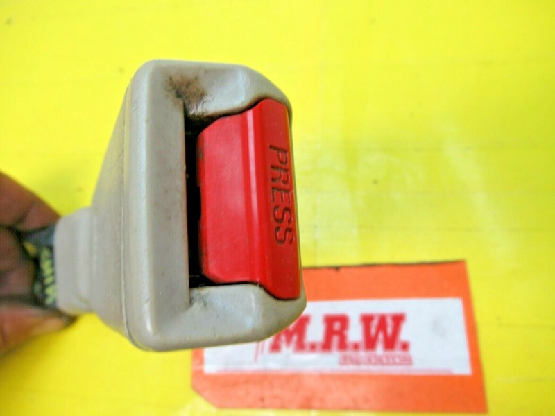 FRONT SEAT BELT SEATBELT BUCKLE DRIVER SIDE LATCH for 00 2000 MAZDA MILLENIA