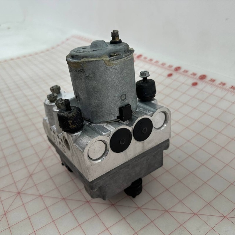 97-04 CHEVROLET CORVETTE C5 ANTI LOCK BRAKE ABS PUMP VALVE MODULE ASSEMBLY OEM