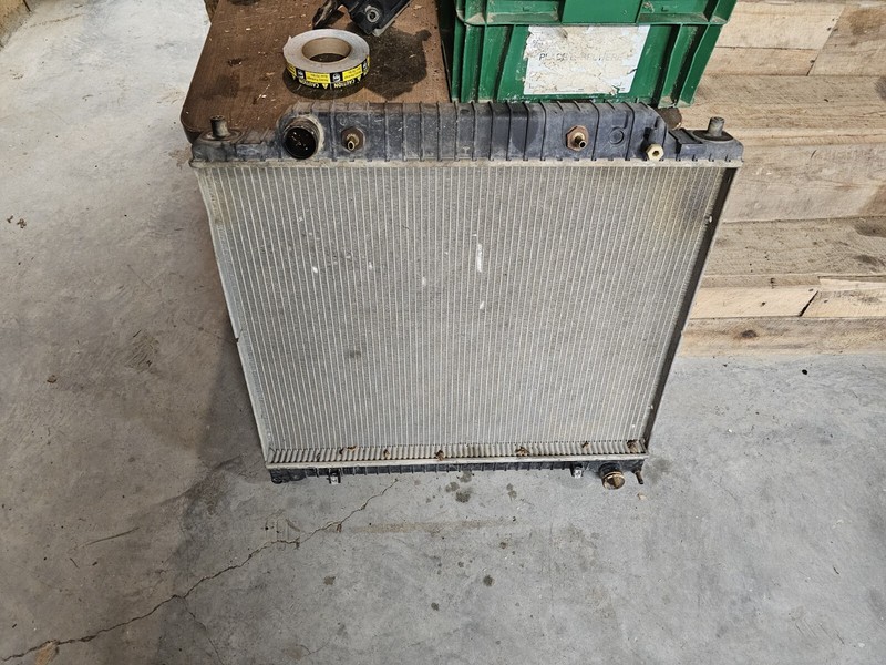 97 98 99 00 01 02 03 04 05 06 07 08 09 10 11 Radiator FORD VAN E350