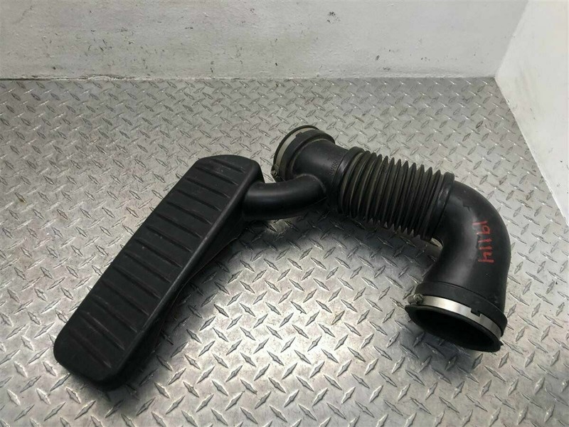 2004-2008 DODGE DURANGO ASPEN 5.7L V8 AIR CLEANER INTAKE HOSE OEM 53032798AB