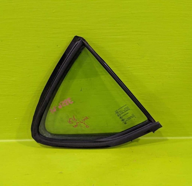 17 18 19 20 MIRAGE PASSENGER RIGHT REAR VENT GLASS OEM 3856-61