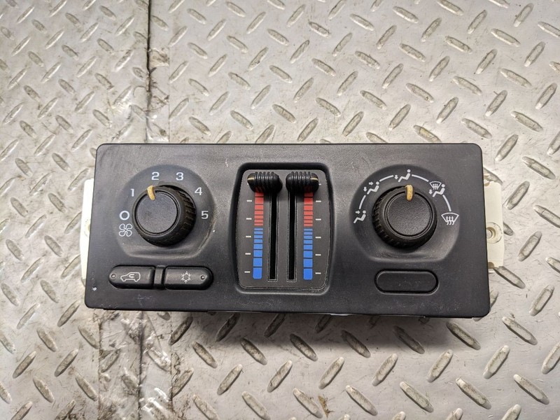 Temperature Control Classic Style With AC Fits 05-07 SIERRA 1500 PICKUP 1154110