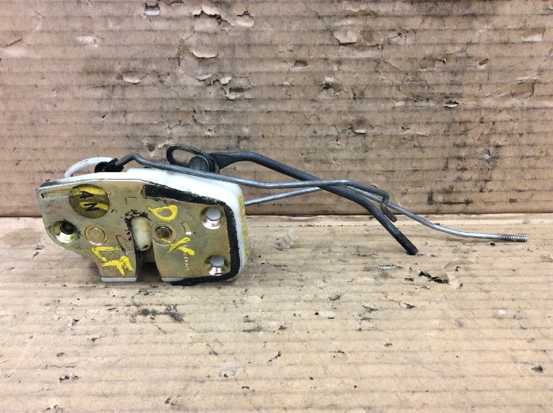 92 93 94 95 Civic 4DR Sedan DX Left Front Door Latch Manual Lock Assy Used OEM