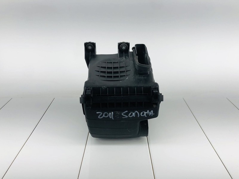 11-12 HYUNDAI SONATA 2.4L GAS ENGINE MOTOR AIR INTAKE CLEANER FILTER HOUSING OEM