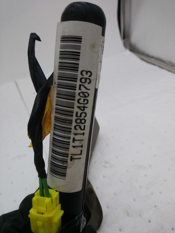 2005 Chrysler Town & Country Blue OEM Seat Belt - Used, 63k Miles, Warranty